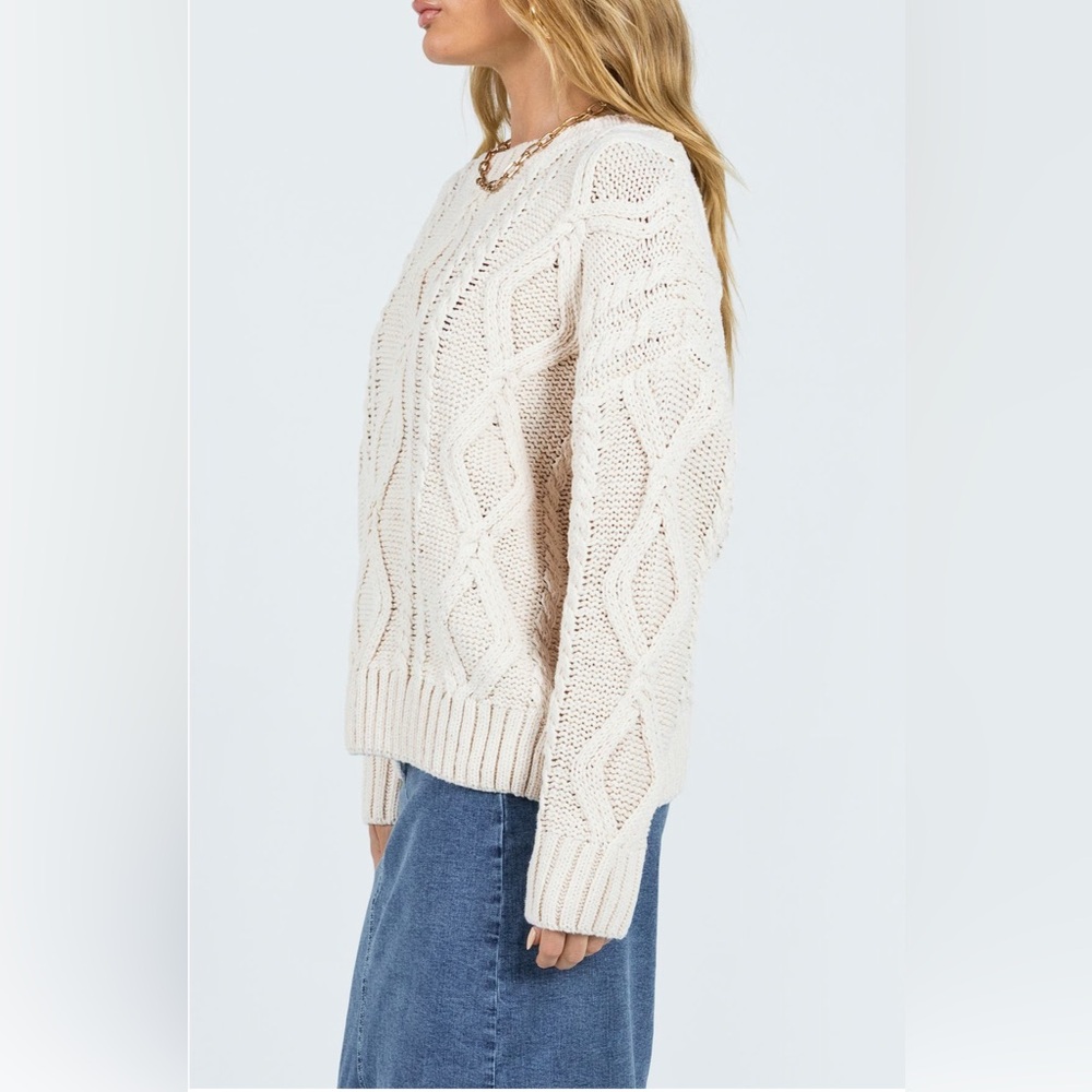 Cable Knit Oversized Cream Sweater EUC❤️ - Picture 3 of 14
